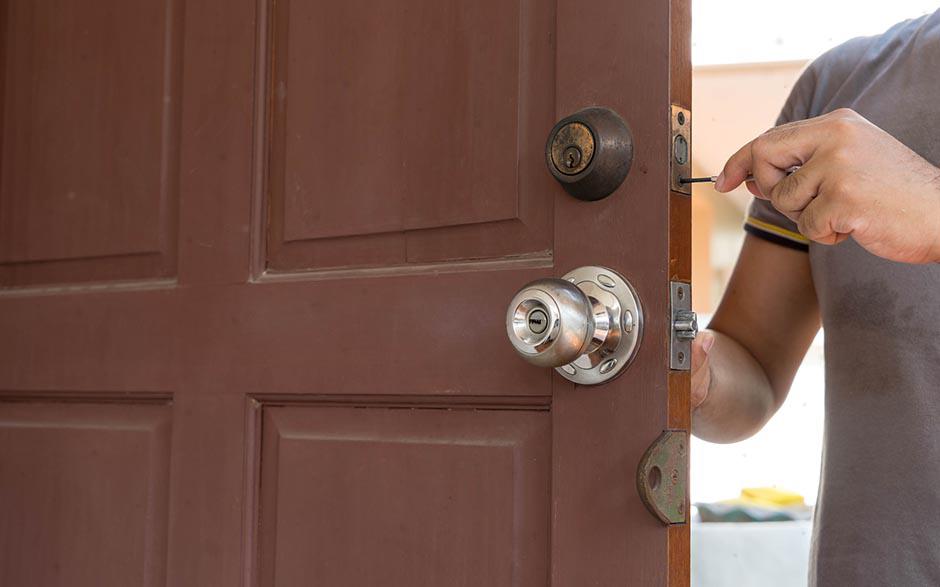 soucis de serrure porte blindée Linas